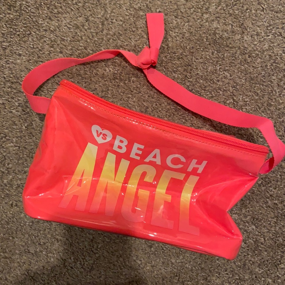 Victoria’s Secret Beach Angel Mini Packable Cooler